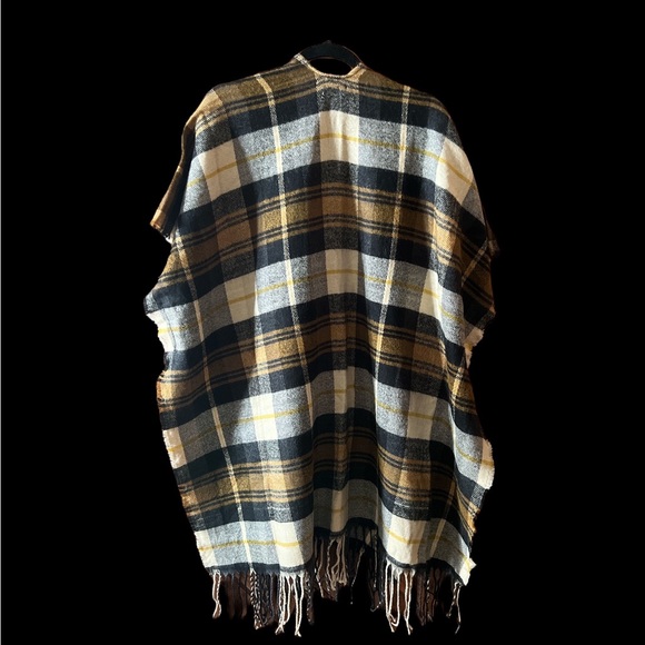 Do Everything In Love Poncho Style Cardigan - Picture 2 of 3